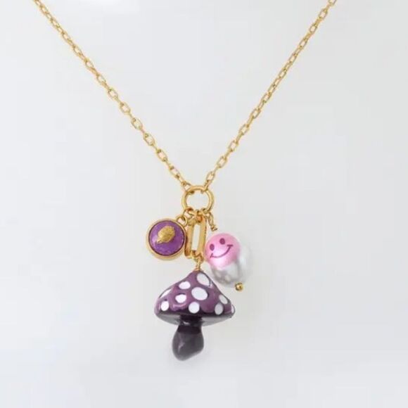 NWT KURT GEIGER
Mushroom Charm Pendant Necklace - Picture 4 of 5